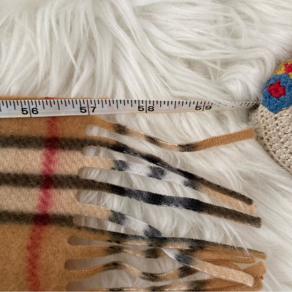 CREAM SOFT PLAID SCARF SIMILAR TO BURBURRY PRINt - Picture 6 of 6